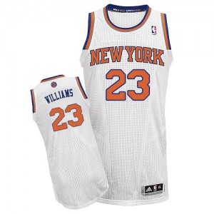 New York Knicks #23 Adidas Home Blanc Authentic Maillot d'équipe de NBA pas cher - Derrick Williams pour Homme