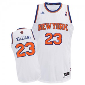 Maillot NBA New York Knicks #23 Derrick Williams Blanc Adidas Swingman Home - Homme