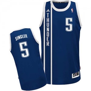 Maillot NBA Bleu marin Kyle Singler #5 Oklahoma City Thunder Alternate Swingman Homme Adidas