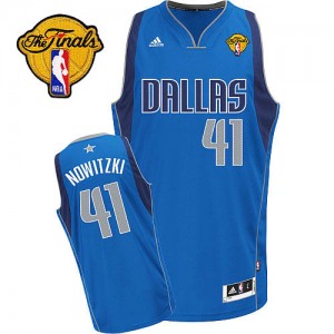 Maillot NBA Dallas Mavericks #41 Dirk Nowitzki Bleu royal Adidas Swingman Road Finals Patch - Homme